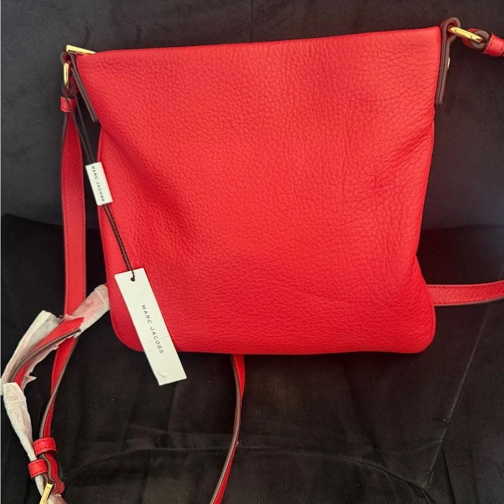 Marc Jacobs Vibrant Red Crossbody Bag - Picture 3 of 5